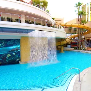 Üdülőközpont Golden Nugget & Casino Vegas ****