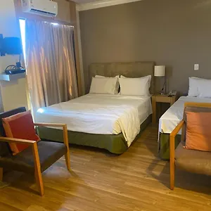 **** Hotel Triplo Em Congonhas Brasil